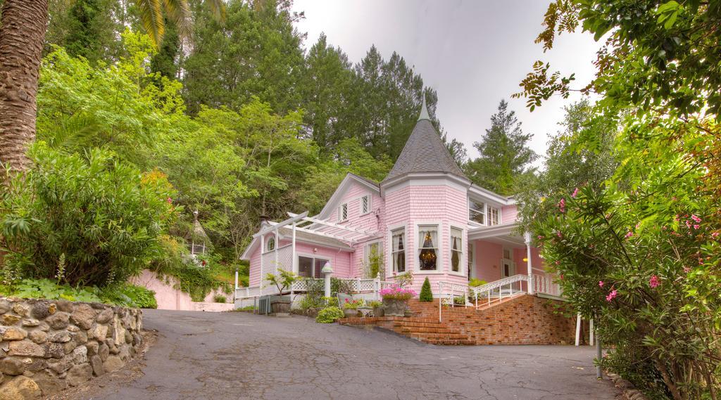 칼리스토가 The Pink Mansion B&B 외부 사진